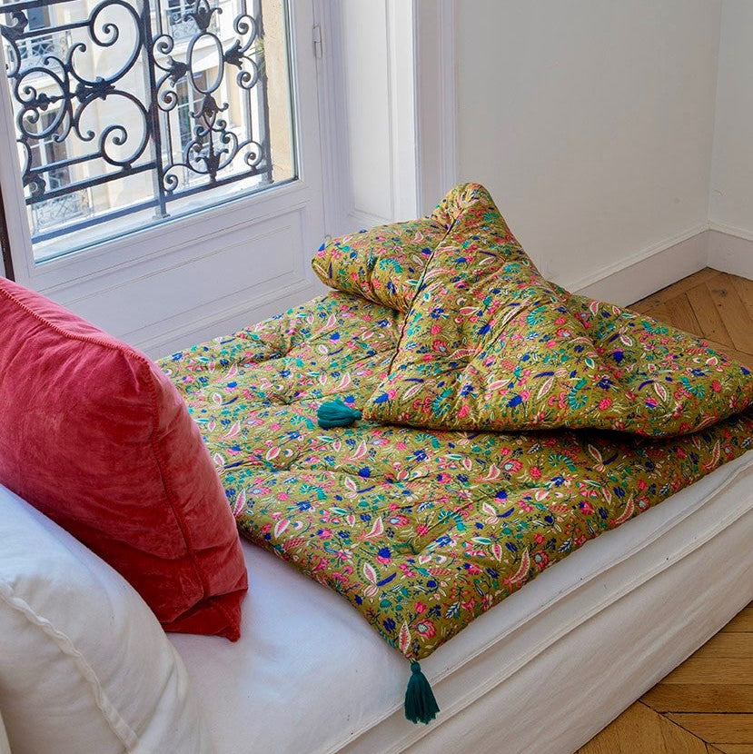 Boutis Winter Spring & coussin assorti – 110X180cm
