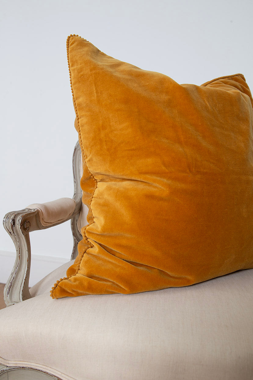 Coussin en velours de coton vert fait main – Awesome Unique Home