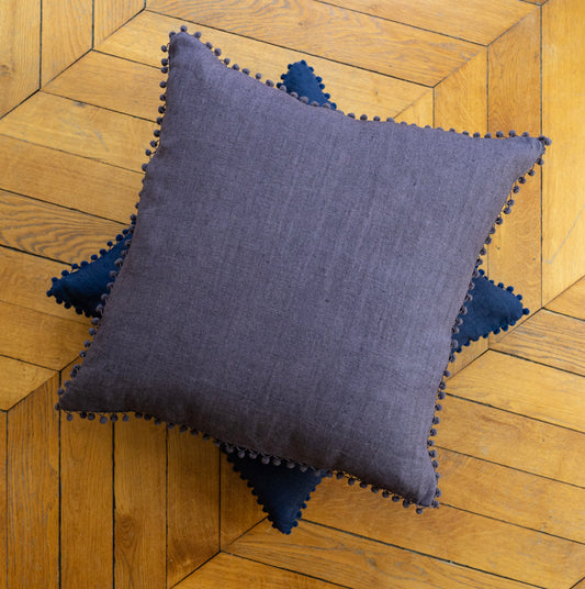 Coussin lin brut teinté 2 coloris finitions pompons