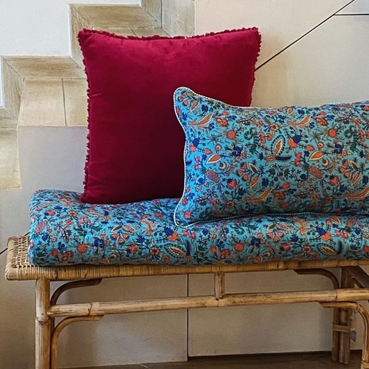 boutis ou courte pointe en coton imprimé motifs floraux et animaliers style Mongols. Fait à la main à jaipur