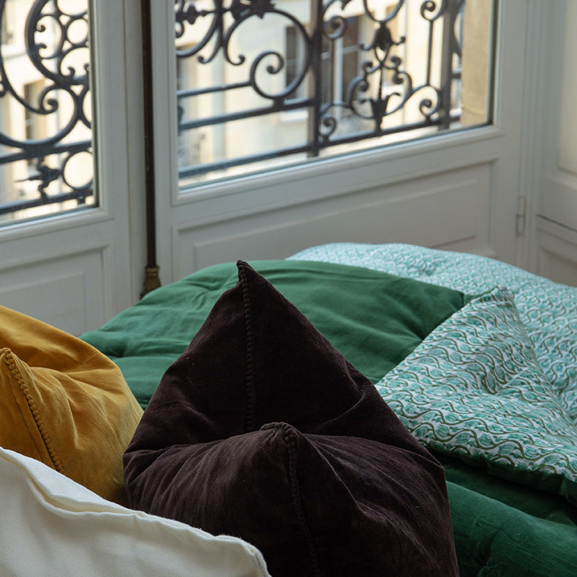 Boutis Espérance réversible velours de coton & coton imprimé Fleur Mongol vert lumineux – 110 × 180 cm