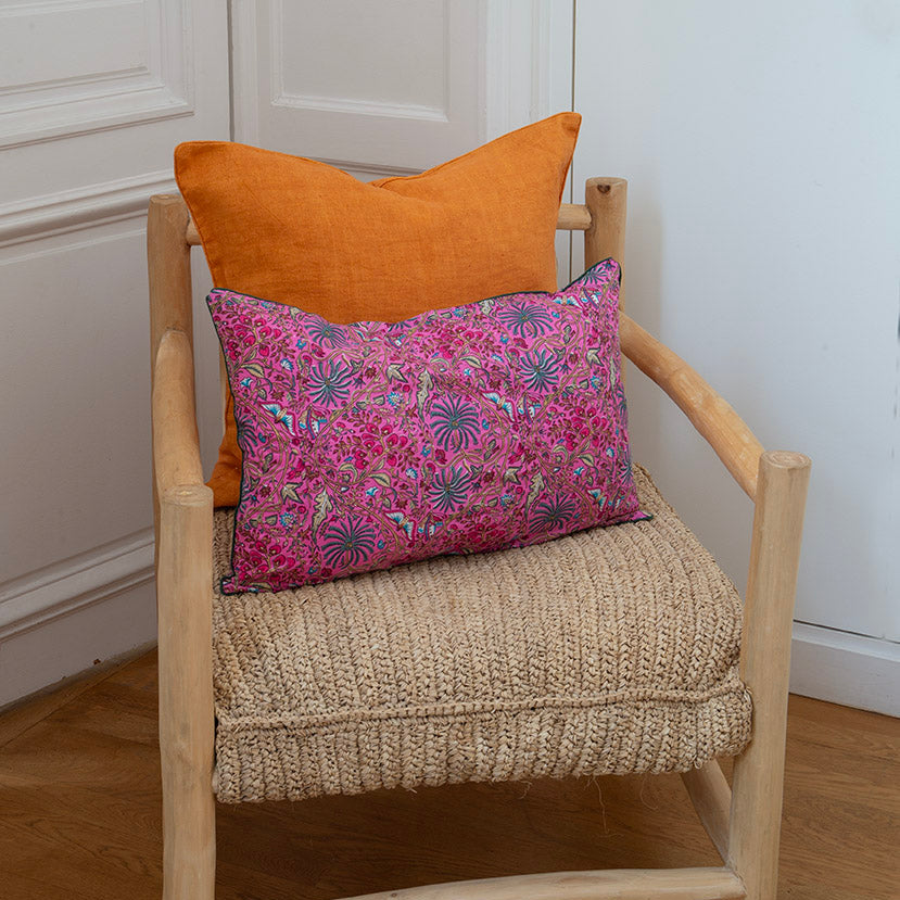 housse de coussin en lin brut teinté jaune soleil fait à la main